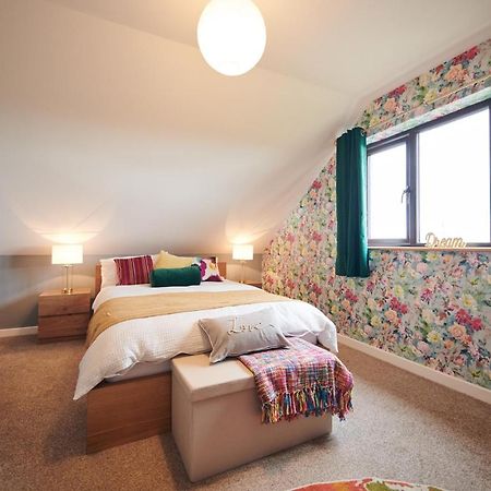 Maes Y Mel- A Couples, Pet Friendly, Rural Romantic Getaway With Countryside Views Gellywen Buitenkant foto