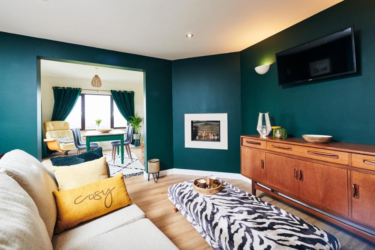 Maes Y Mel- A Couples, Pet Friendly, Rural Romantic Getaway With Countryside Views Gellywen Buitenkant foto