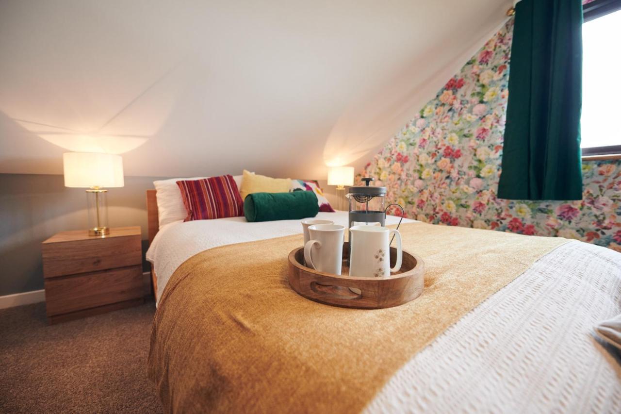 Maes Y Mel- A Couples, Pet Friendly, Rural Romantic Getaway With Countryside Views Gellywen Buitenkant foto